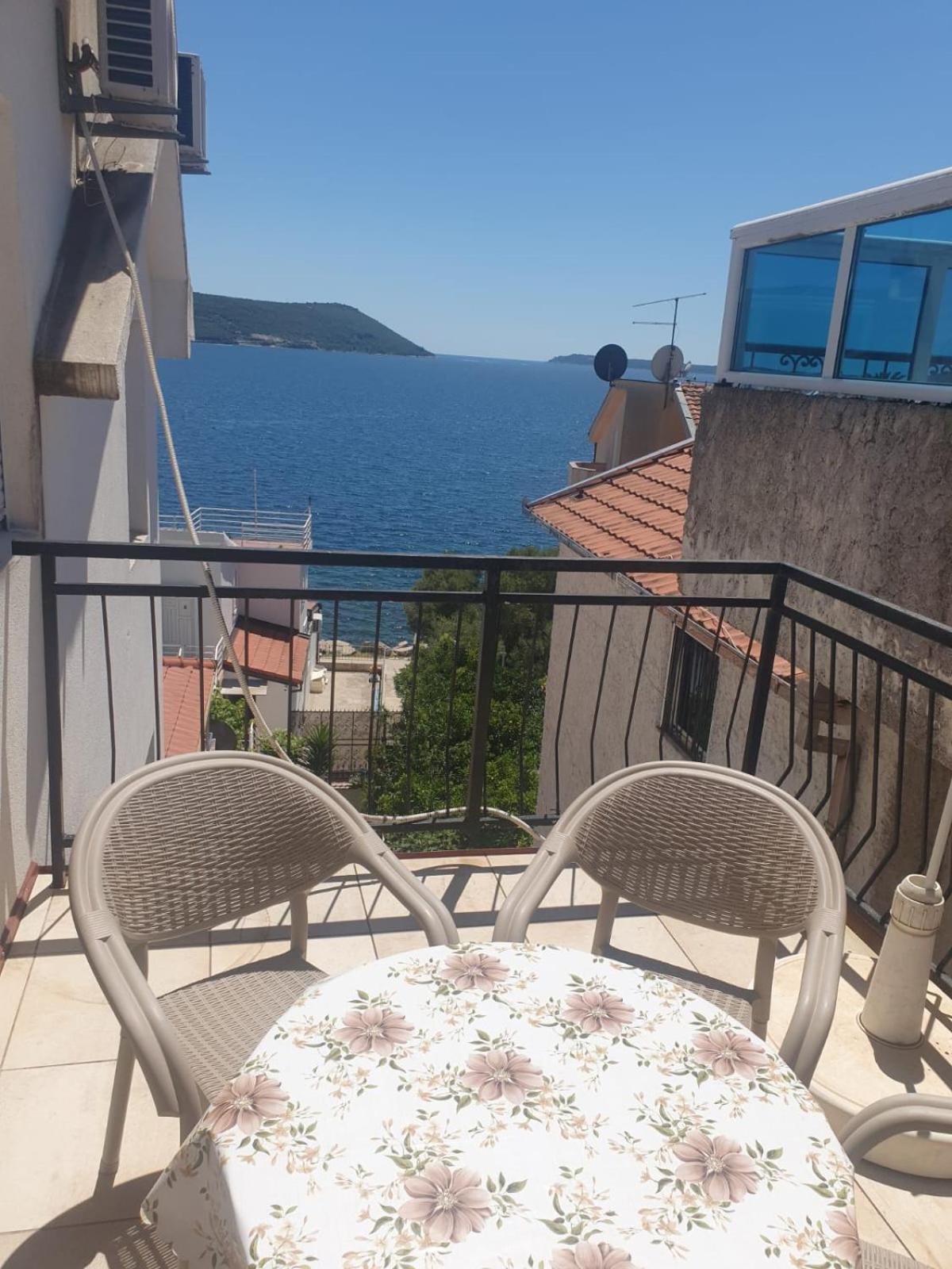 Sea View Apartments Herceg Novi Kültér fotó